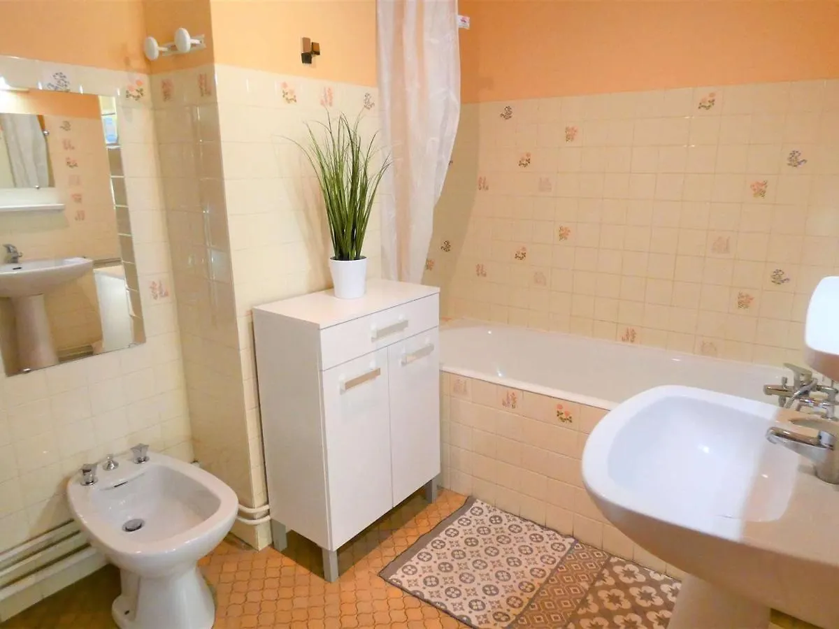סן-לארי-סולאן Confortable T2 Pour 4 Avec Parking A St Lary Soulan - Fr-1-457-218 דירה
